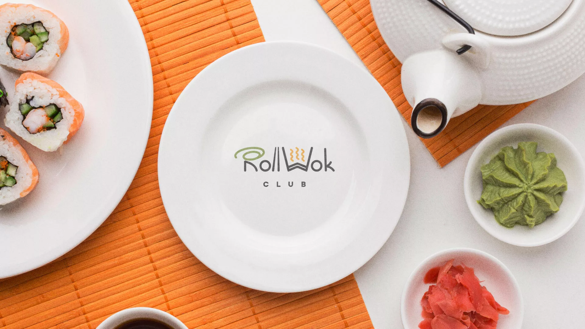 Разработка логотипа и фирменного стиля суши-бара «Roll Wok Club» в Аше